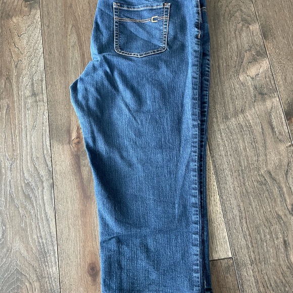 Chico’s  Capris - Picture 2 of 3